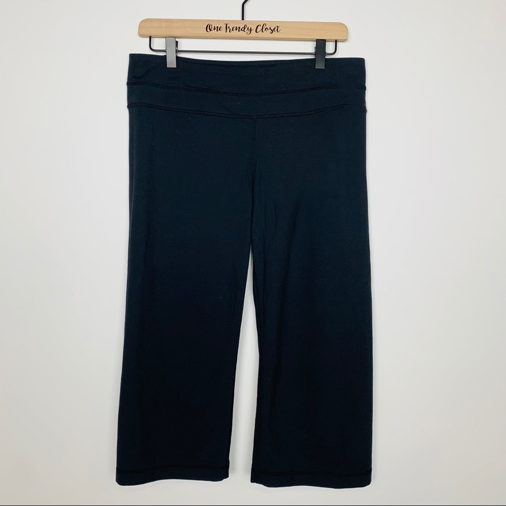 lululemon athletica Black Wide-Leg Cropped Leggings